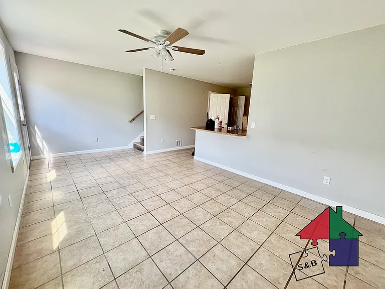 55 Southerberry Dr #105 — Photo 9
