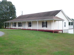 1272 Chalk Level Rd, Chatham, VA 24531