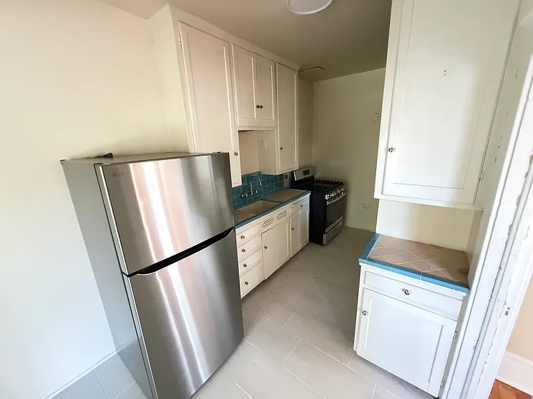 101 W Fern Ave — Photo 5