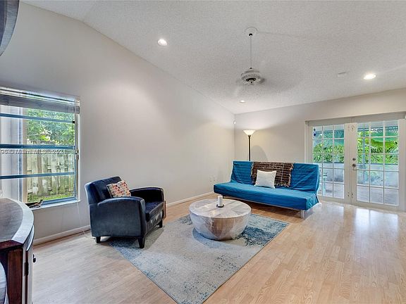 5th image of 14610 Kirsten Ct