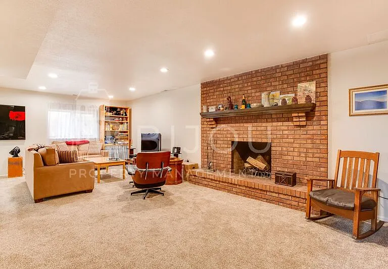 355 Waco Ct — Photo 5