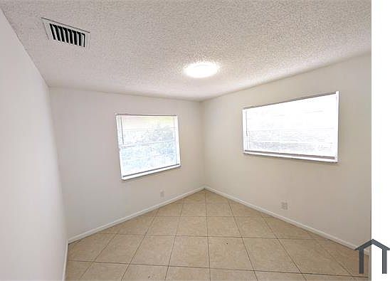 5th image of 711 14th St #B