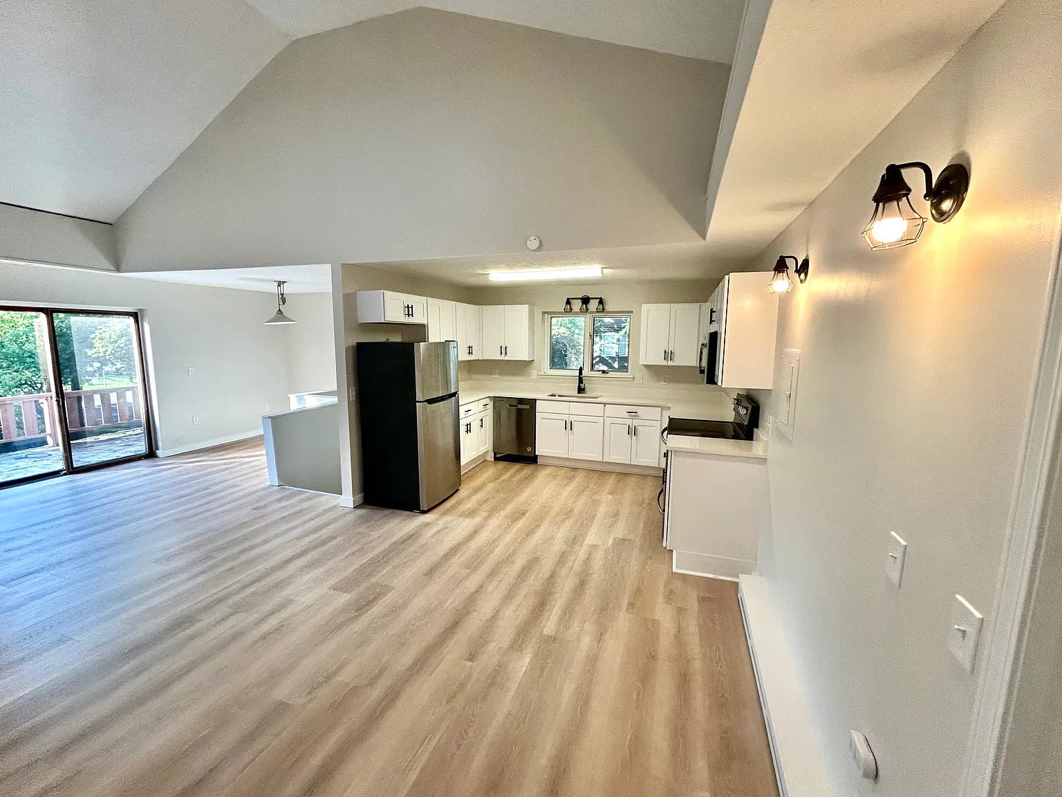 2 bed, 1500 sqft, $1,450 — Photo 4
