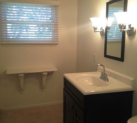 4th image of 6021 Sunnyslope Ave