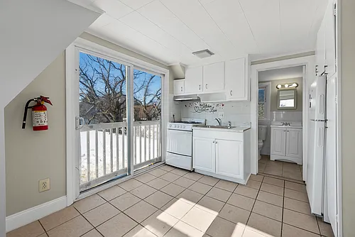 159 Cooper Ave #C Photo 1