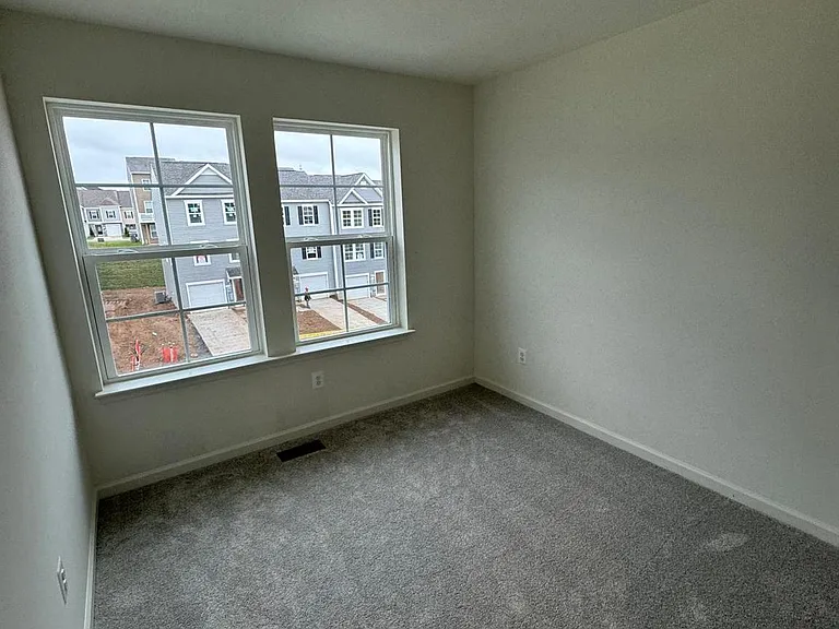120 Tuxford Rd — Photo 29
