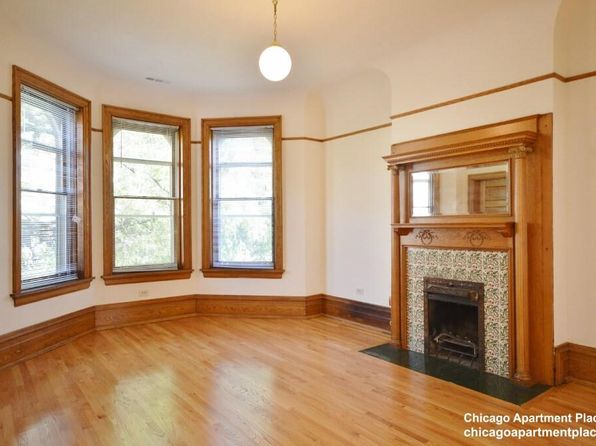 2214 N Kenmore Ave APT 3