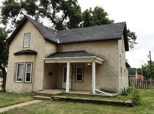 2565 5th Ave E, North Saint Paul, MN 55109