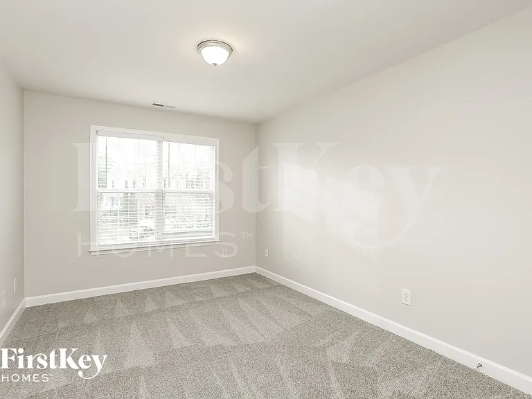 5605 Catskill Ct — Photo 12