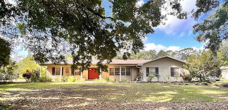 1st image of 8522 Caracas Ave