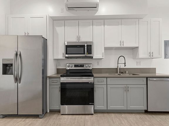 3rd image of 12647 & 12649 Bradley Ave #12649-4