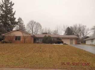 3415 Landstrom Rd, Rockford, IL 61107