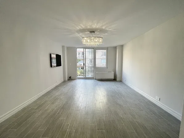 350 W 50th St, New York, NY