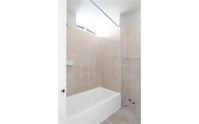 Rented by Douglas Elliman | media 16