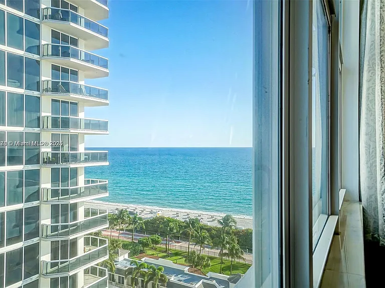 4747 Collins Ave #1108 — Photo 3