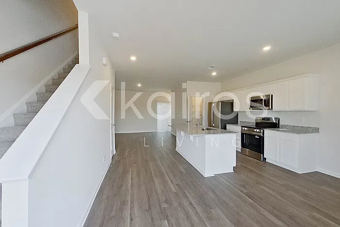 2137 Banyon Cir — Photo 4