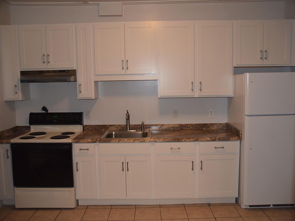 New Hanson Cabinets, New Refridgerator/Sink, large eat-in.