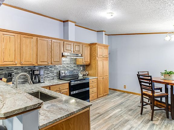 5th image of 1110 Melrose Dr