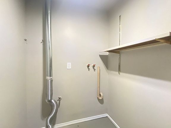 5th image of 5512 Washington St #5512