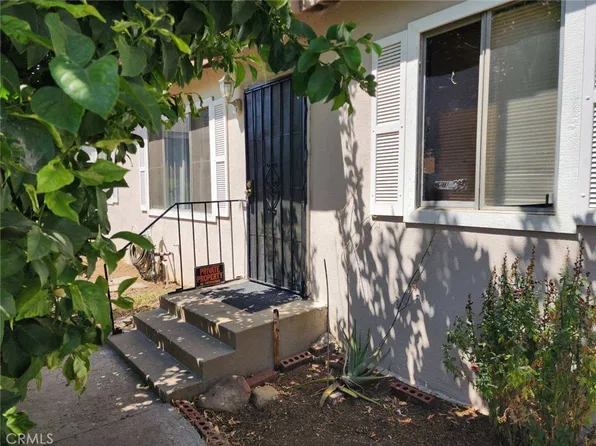 25077 De Wolfe Rd, Santa Clarita, CA 91321