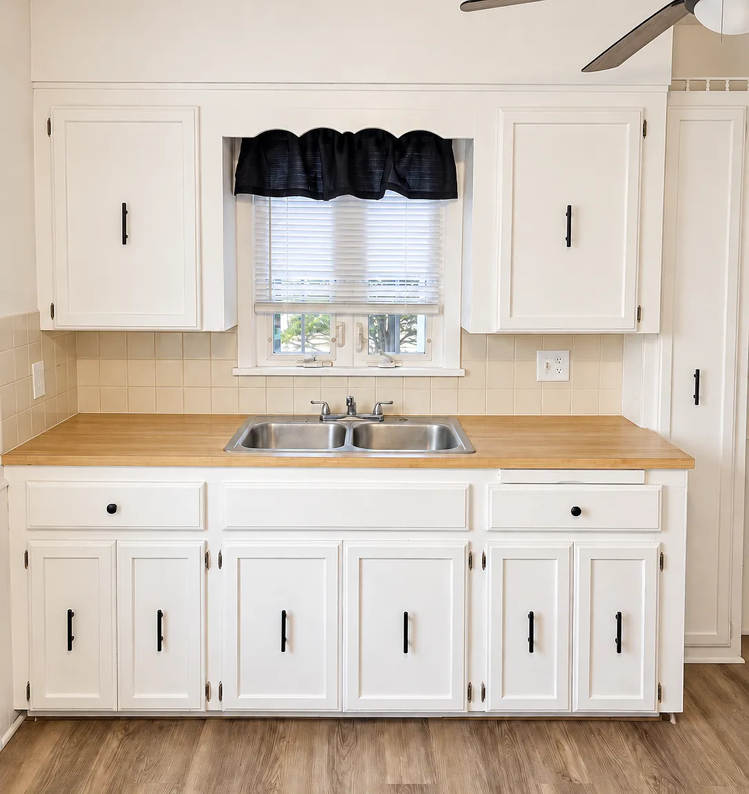 4 bed, 2.5 bath, 1437 sqft, $1,600 — Photo 3
