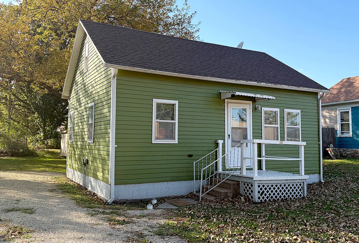 2 bed, 572 sqft, $600 — Photo 1