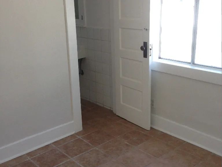 1804 Bellevue Ave — Photo 9