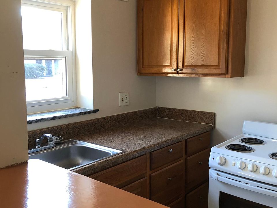 2nd image of 3816 Chamberlayne Ave APT 4