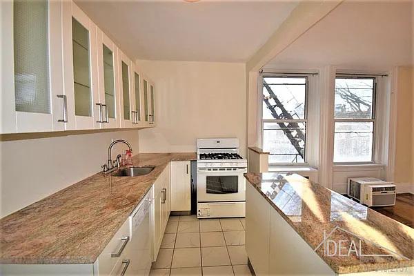 Rented by Ideal Properties Group | media 29