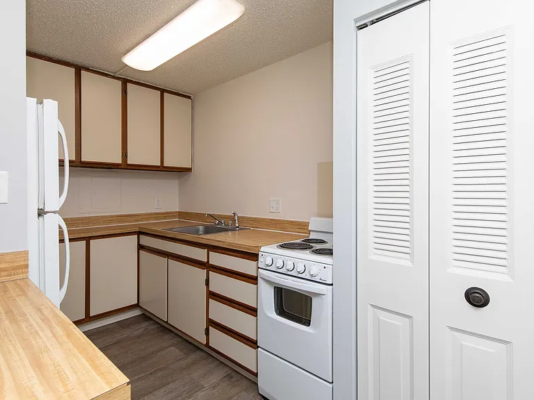 Premier Village Apartments — Photo 14