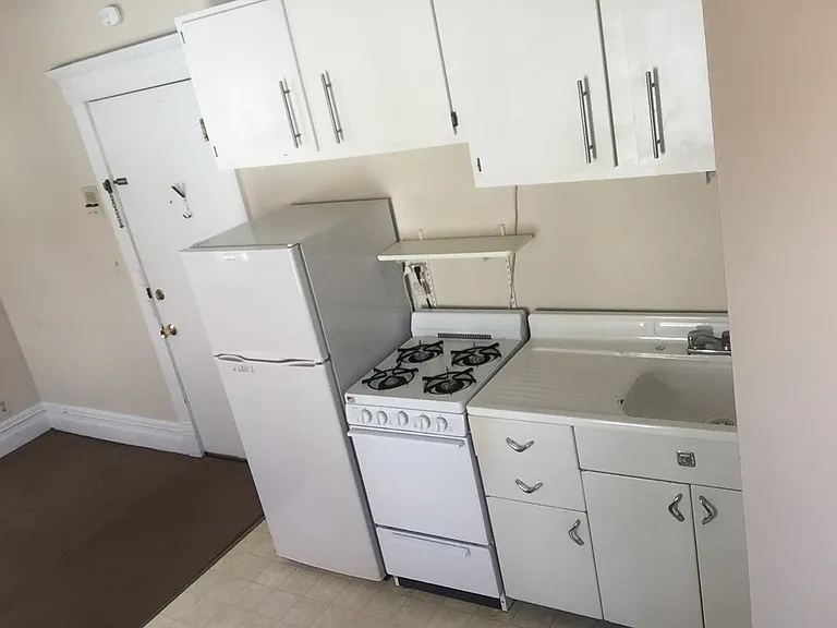 2314 Bryant Ave S #4 — Photo 9