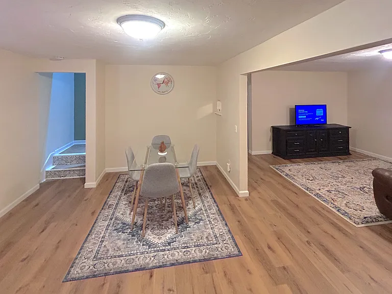 2405 W Elizabeth St — Photo 32