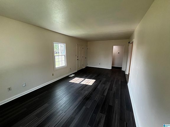 3rd image of 2427 Kicker Rd