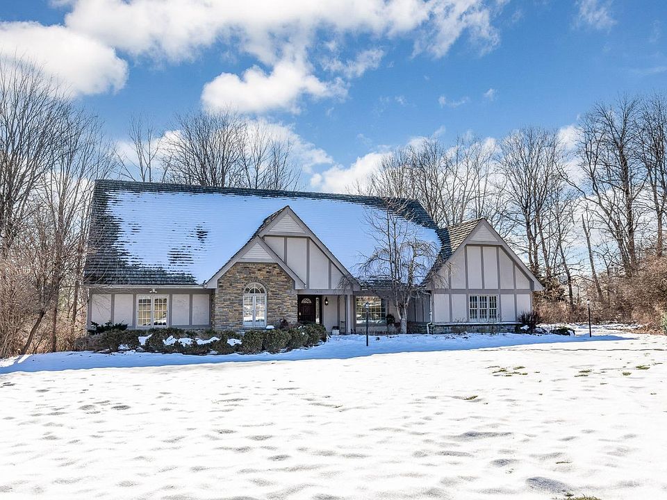 1st image of 7681 Indian Pond Ct