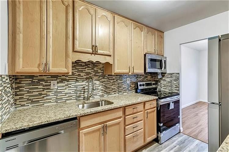 1st image of 408 Carpenter Ave APT 5