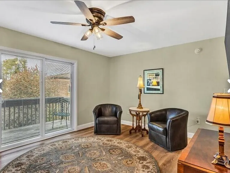 2840 Colonial Ave SW — Photo 4