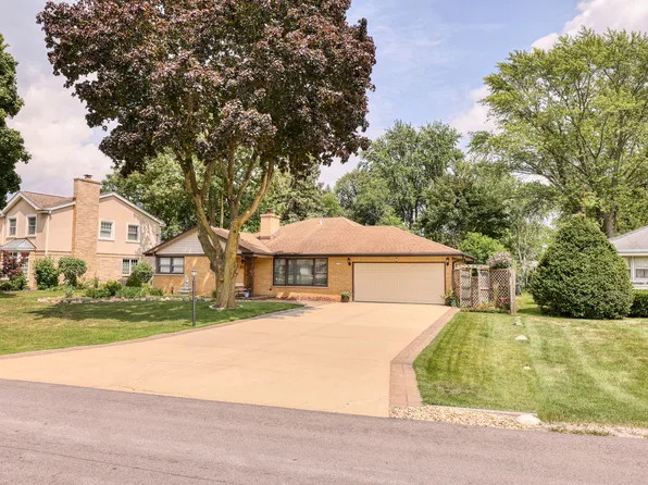 5N409 Eagle Ter, Itasca, IL 60143