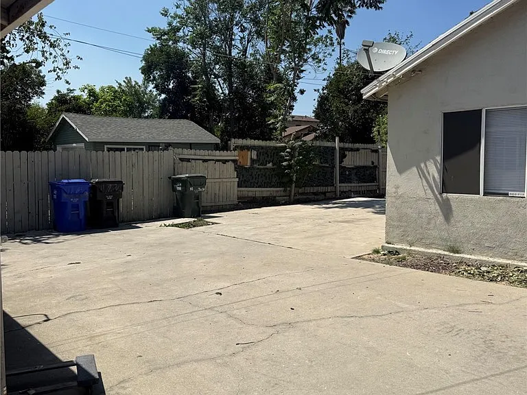174 W Magnolia Ave — Photo 4