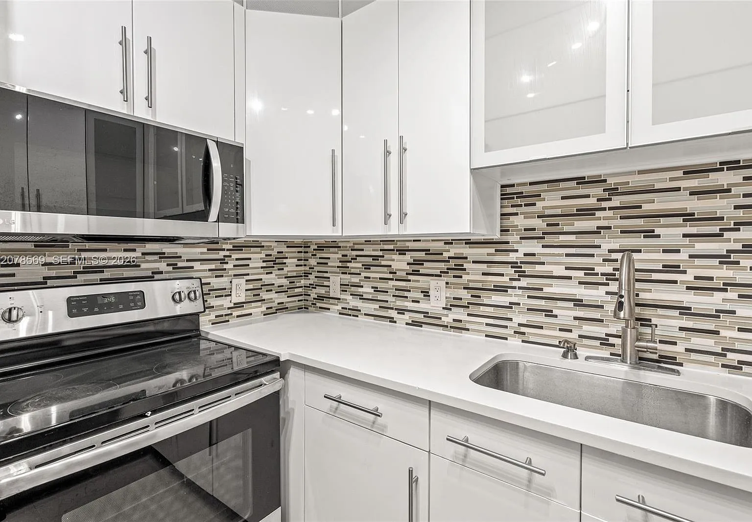 Parkview Point Condo — Photo 2