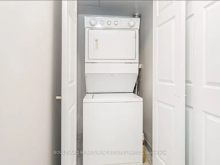 25 Kingsbridge Garden Cir #2121 — Photo 10