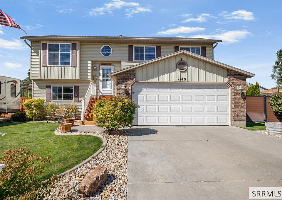 1st image of 2148 Dakota Ln