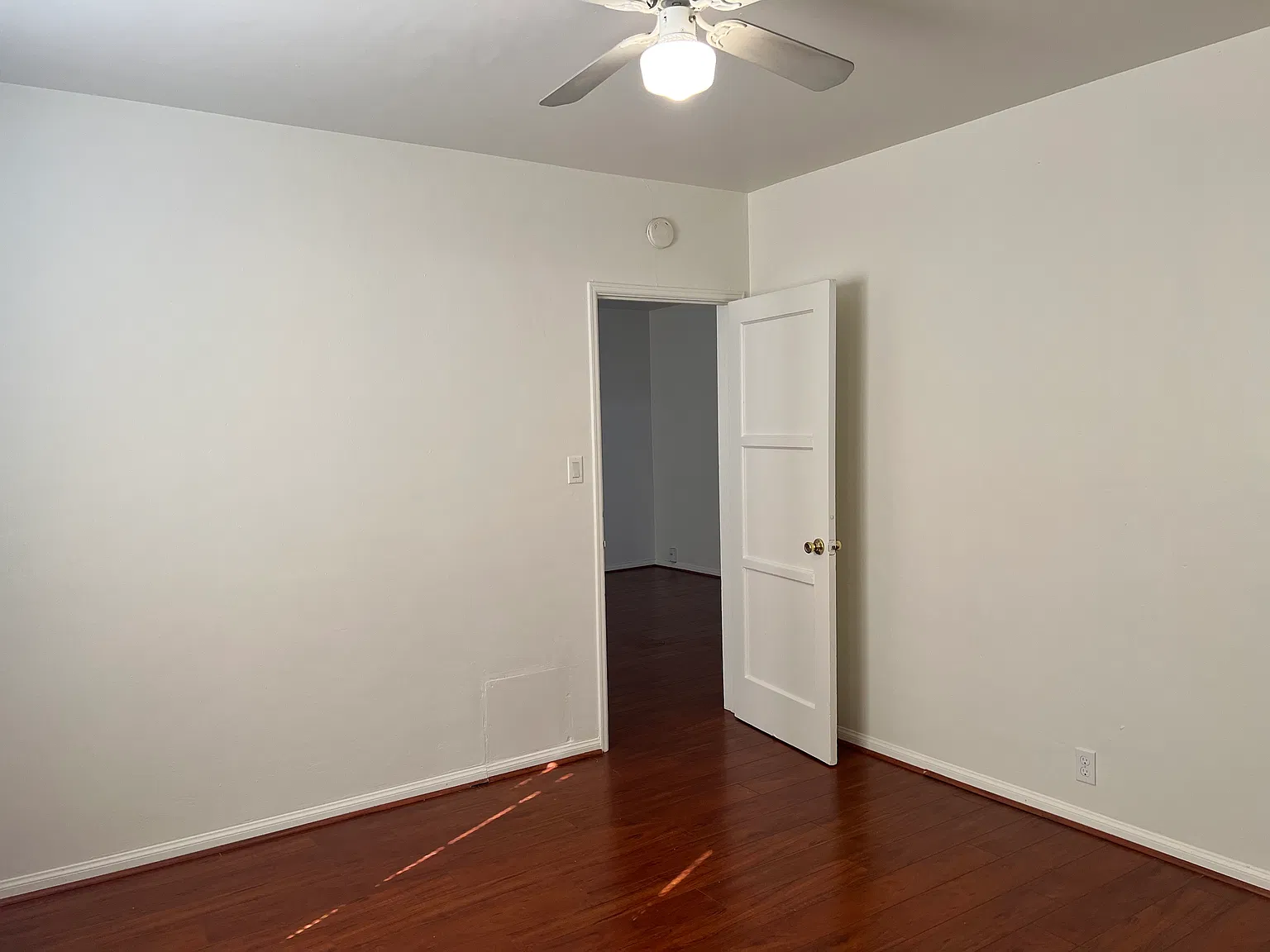 3425 Fairmount Blvd — Photo 4