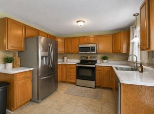 1035 S Mammoth Rd APT 3, Manchester, NH 03109