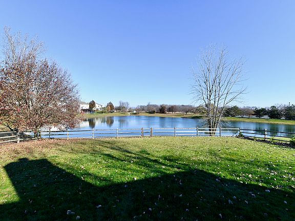 3rd image of 14972 Drayton Dr