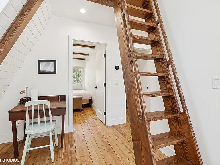 123 Little Mountain Rd — Photo 18