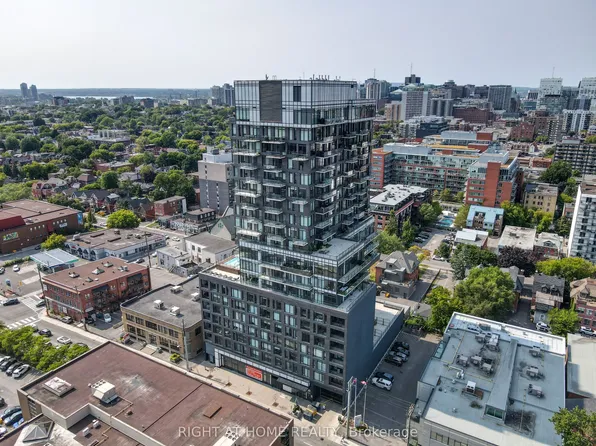 203 Catherine St #705, Ottawa, ON K2P 1J5