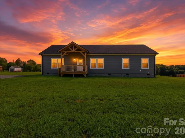 629 Mount Wesley Church Rd, Hiddenite, NC 28636