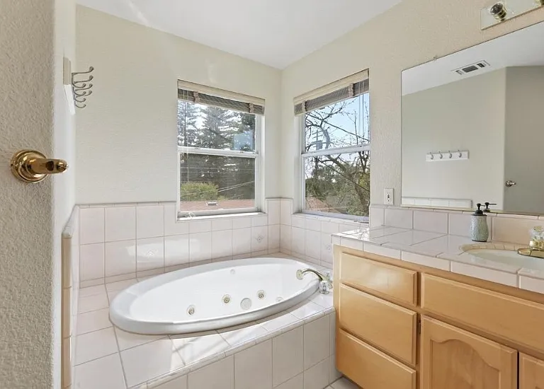 6816 Appomattox Way — Photo 16