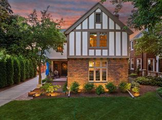 4423 N Stowell Ave, Shorewood, WI 53211