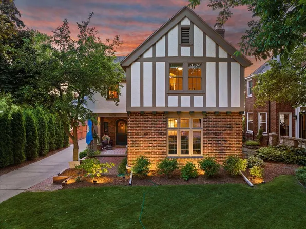 4423 North Stowell AVENUE, Shorewood, WI 53211